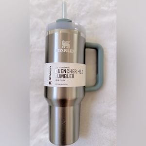 Stanley Quencher H2O Tumbler 40 oz NWT in Stainless Steel Shale